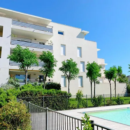 Apartment 3p Climatise Avec Parking, Piscine, Proche Et Commerces A - Fr-1-338-497
