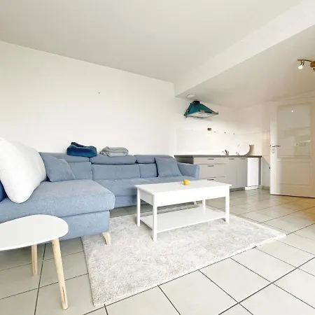 3p Climatise Avec Parking, Piscine, Proche Et Commerces A - Fr-1-338-497